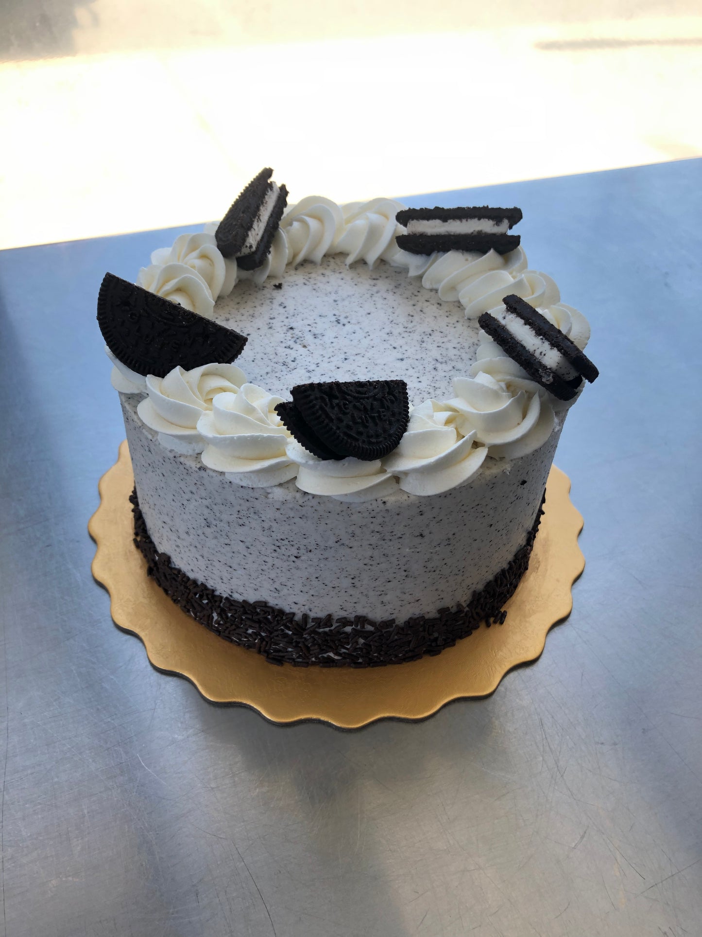 6” Oreo Cake *Pre-Order 48 hours In Advance (Available for Store Pick-up Only)