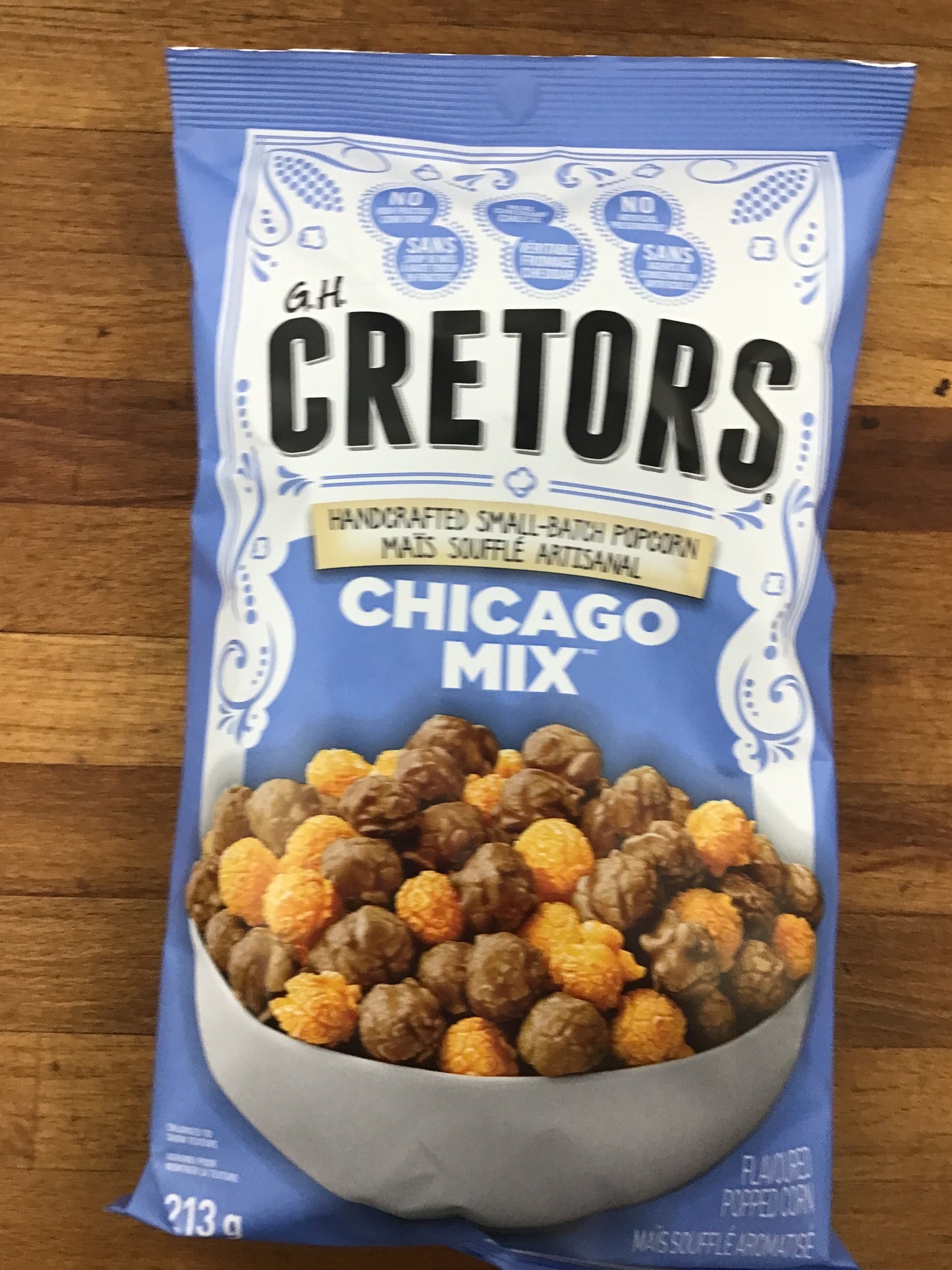 Chicago Mix Handcrafted Small-Batch Popcorn By G.H. Cretors