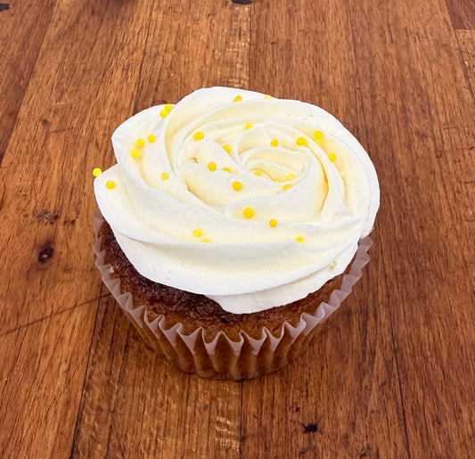 Lemon cupcake with vegan lemon curd butter cream