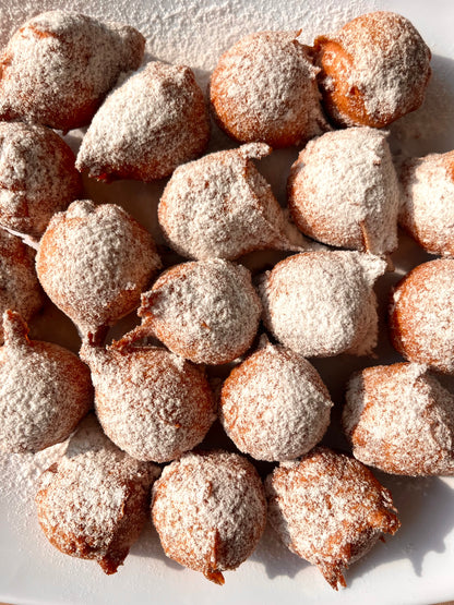 Beignets (6) - Only Available Fridays & Saturdays