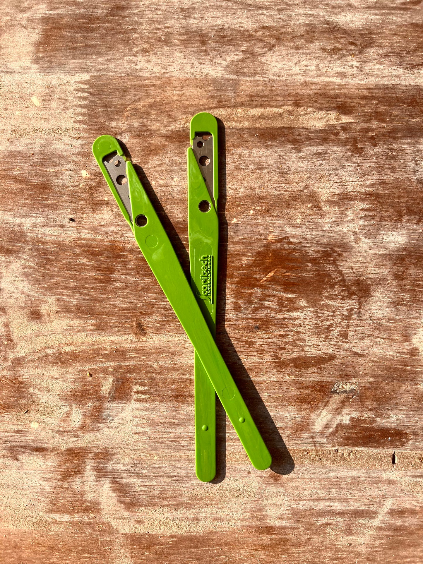 Green Scoring Knife