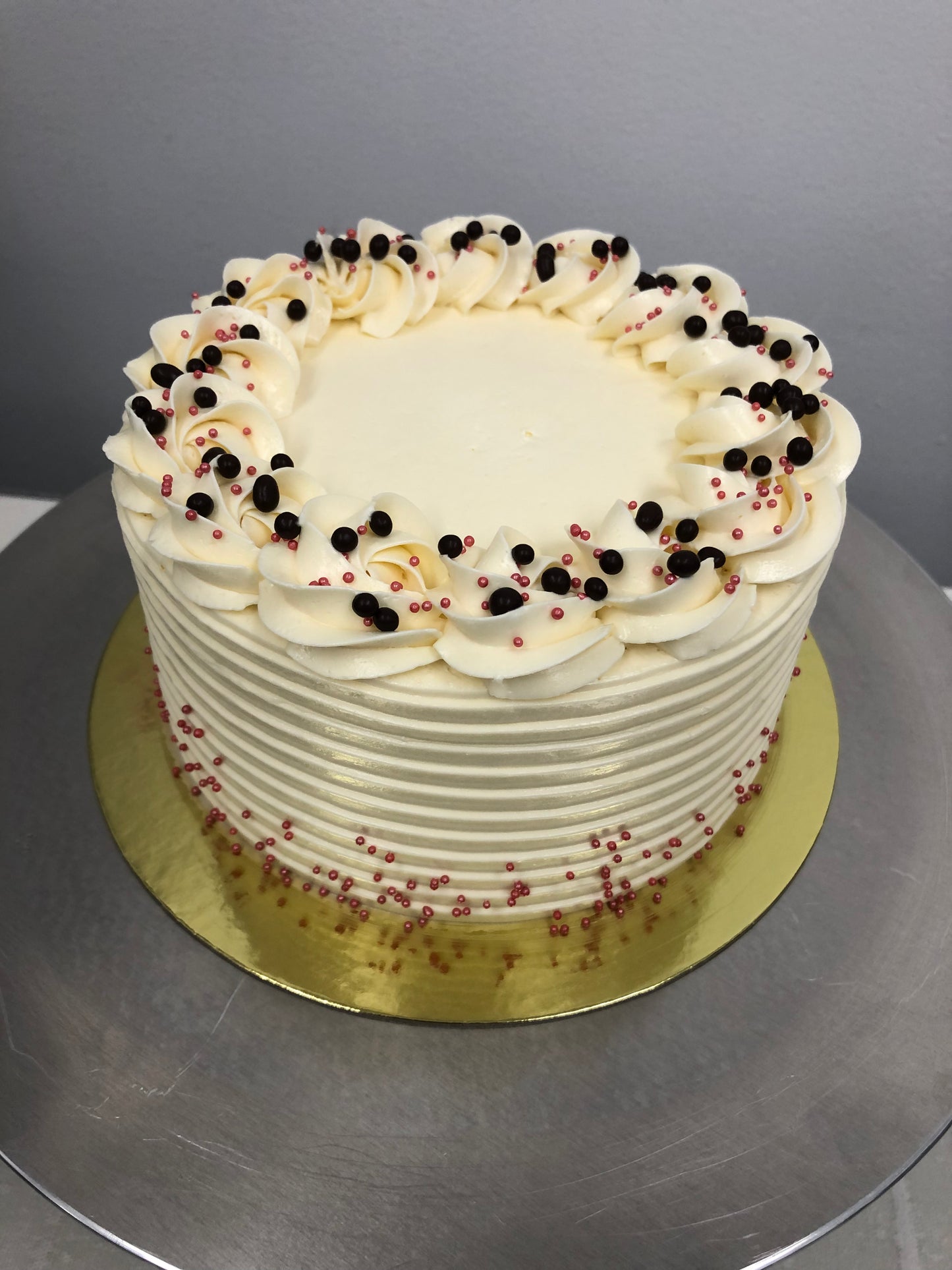 6” Red Velvet cake - Pre-Order 72 Hours In Advance (Available for Store Pick-Up Only)