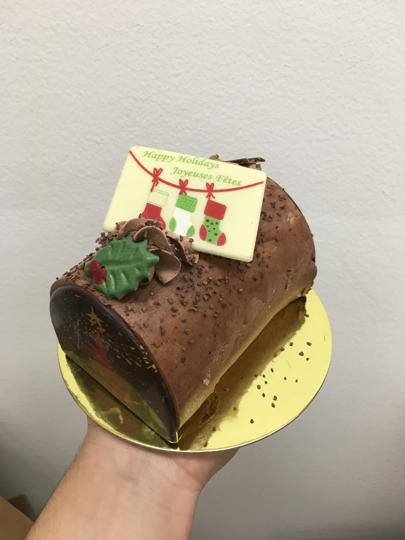 Mocha Yule Log 5"x 10" and 5’’x 5’’ (available in store only) Dec. 23, 24