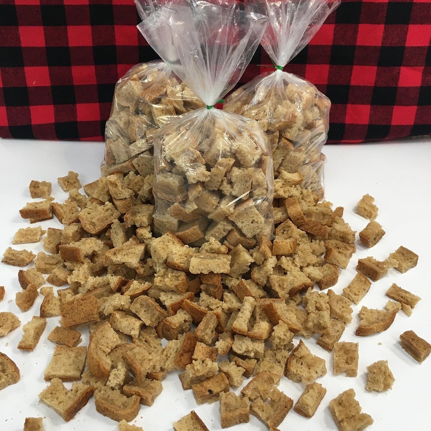 Bread cubes for stuffing